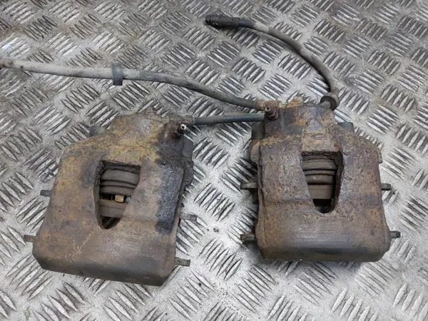 OEM Bromsskivor, Belägg & Bromsok Fram Set image 6