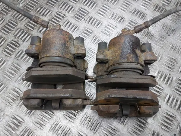 OEM Bromsskivor, Belägg & Bromsok Fram Set image 7