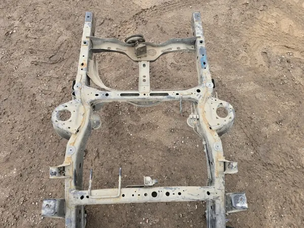 Cadre Dodge Ram 09- OEM RamaCrewCab 4x4 Cabine Longue image 10