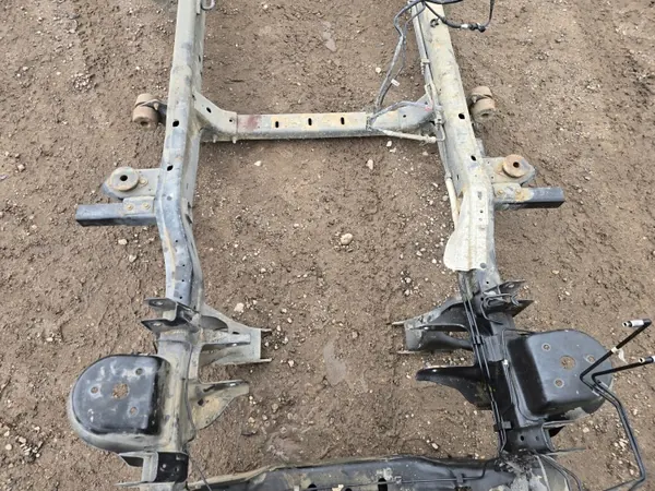 Cadre Dodge Ram 09- OEM RamaCrewCab 4x4 Cabine Longue image 7