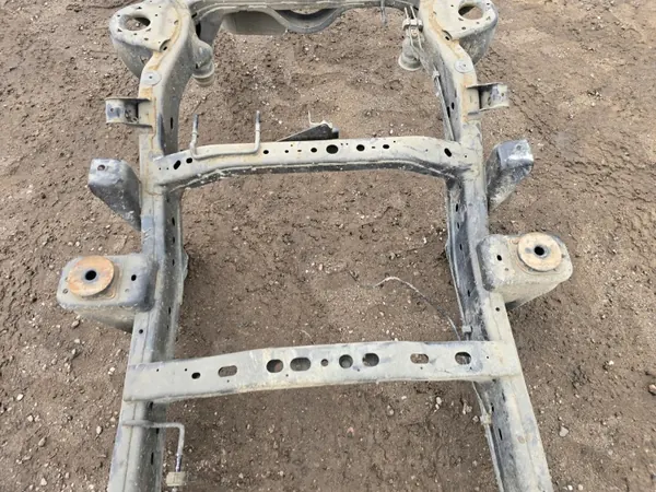 Cadre Dodge Ram 09- OEM RamaCrewCab 4x4 Cabine Longue image 9