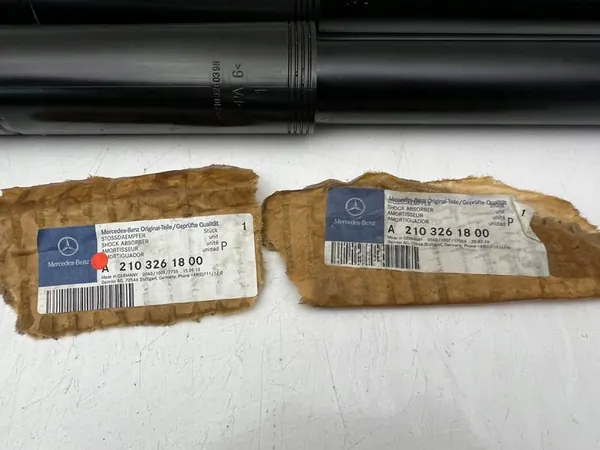 MERCEDES W210 Bakstötdämpare Vänster Höger OEM A2103261800 image 4