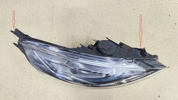 RENAULT CLIO IV LIFT Oikea Etuvalo 260100653R image 6