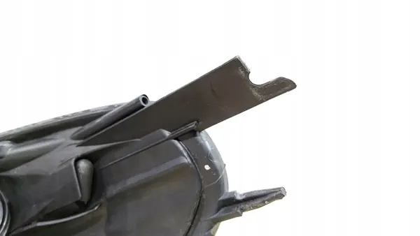 RENAULT CLIO IV LIFT Oikea Etuvalo 260100653R image 8