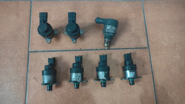 Capteur Pompe Pression Carburant OEM VOLVO - Occasion image 2