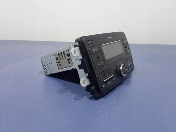 Radio & Navigation Dacia Duster I OEM 281153513R image 3