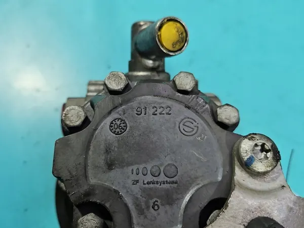 Servostyrningspump Mercedes ML W164 3.0 CDI A0044668301 image 7