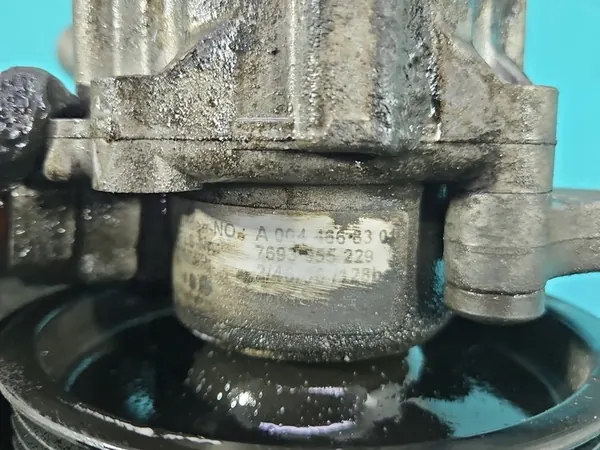 Servostyrningspump Mercedes ML W164 3.0 CDI A0044668301 image 8