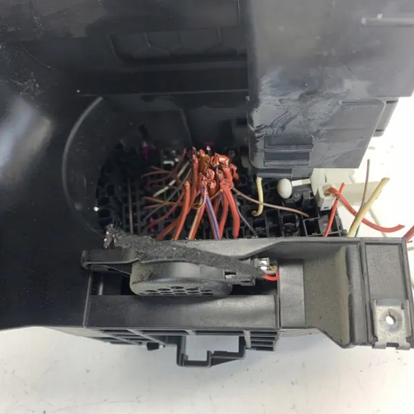 Komfortkontrollmodul VW PASSAT B8 2.0 TDI 2015 image 7