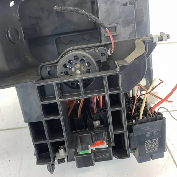 Komfortkontrollmodul VW PASSAT B8 2.0 TDI 2015 image 8