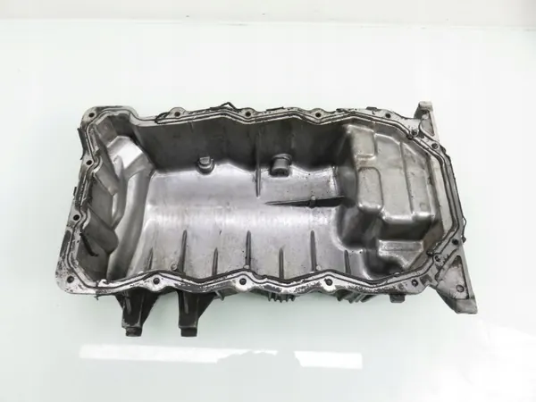Carter d'huile usagé pour Hyundai Tucson I 2.0 CRDi image 3