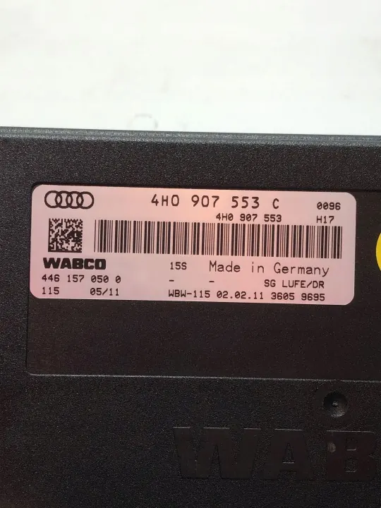 Audi A8 D4 Ilmajousitusmoduuli OEM 4H0907553C image 4
