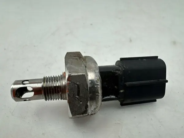 Sensor pressão óleo dianteiro OEM 8944833010 - Toyota image 2