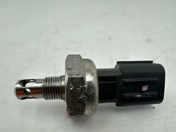 Sensor pressão óleo dianteiro OEM 8944833010 - Toyota image 3