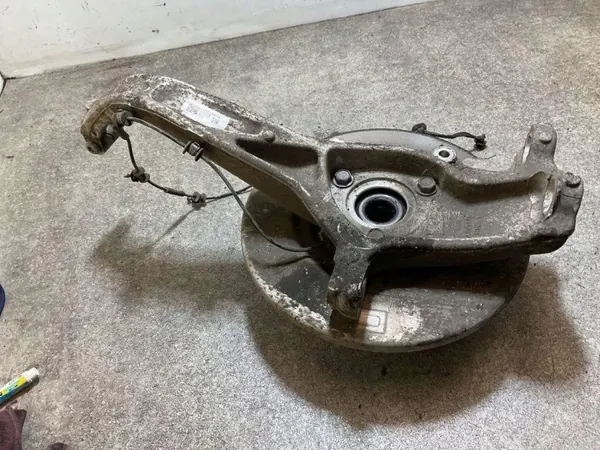 Tesla Model S Vorderlenker links OEM 91598 Gebraucht image 2
