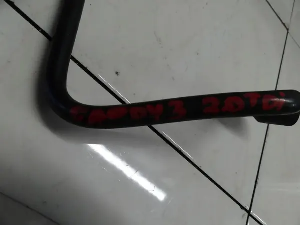 VW Caddy III Maxi 2010 2.0 TDI Vakuumslang 1K0612041GQ image 2