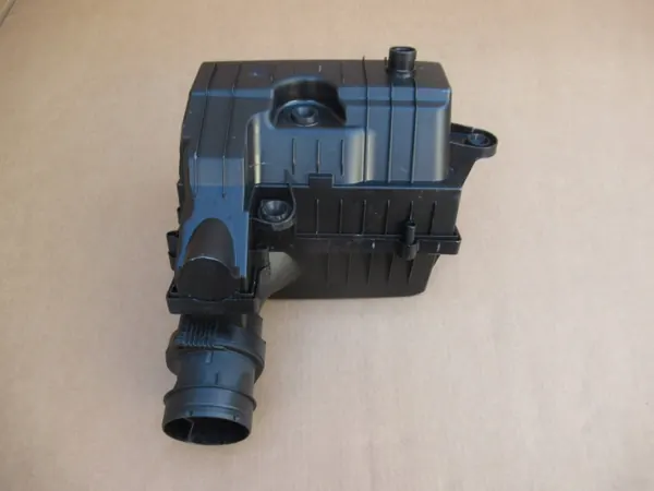 Audi Q3 83A Ilmansuodinkotelo OEM 5Q0129607AA image 5