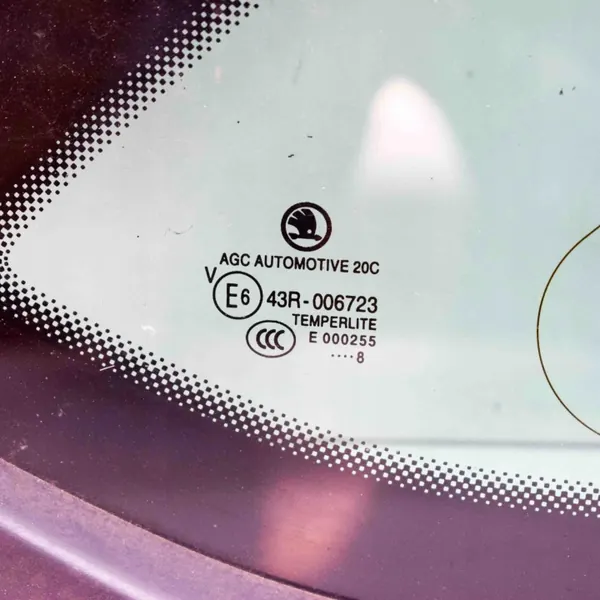 Gebrauchte Rechte Heckscheibe OEM 5E9845298H Skoda Octavia image 7