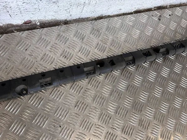 Pare-chocs latéral Tesla Model X OEM 104669000B Côté gauche image 5
