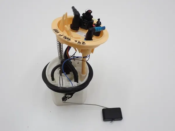 Polttoainepumpun kelluke OEM 5Q0919050BC VW Golf 8 image 2