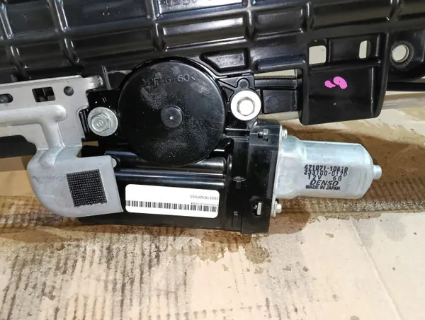 Toyota Avalon Schiebedach OEM 63306AC020A0 - Gebraucht image 3