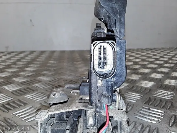 Türschloss rechts vorne VW PASSAT B7 ALLTRACK 3B0837868 image 4