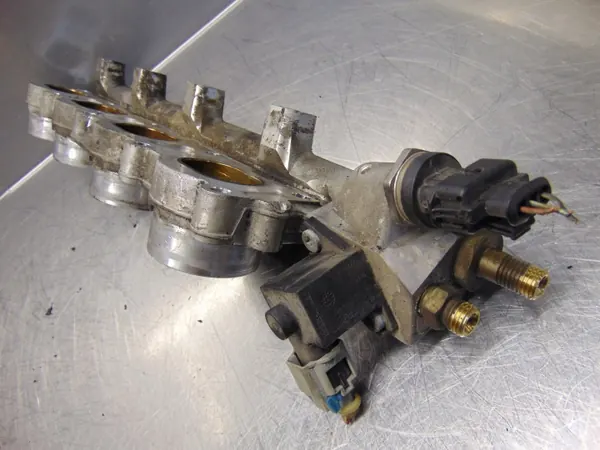 OEM 0261555017 Rail Inyección con Sensores Alfa image 5