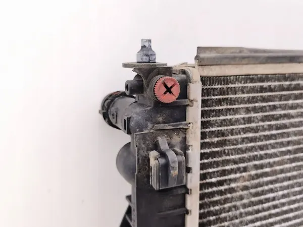 Radiateur d'eau Audi A4 B5 OEM AMD212633 - Occasion image 10