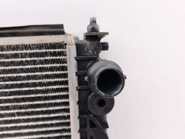 Radiateur d'eau Audi A4 B5 OEM AMD212633 - Occasion image 4