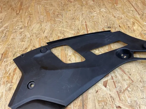 OEM 7349604 Gurtabdeckung vorne rechts BMW 5 G30 G31 image 3