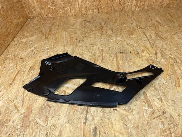 OEM 7349604 Gurtabdeckung vorne rechts BMW 5 G30 G31 image 5