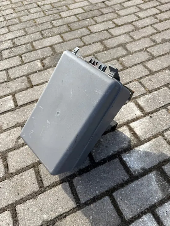 Mercedes Atego/Axor tunkin säilytyslaatikko OEM 9705800050 image 2