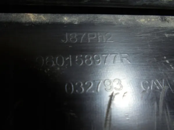 Framstötfångartrim Renault Captur image 8