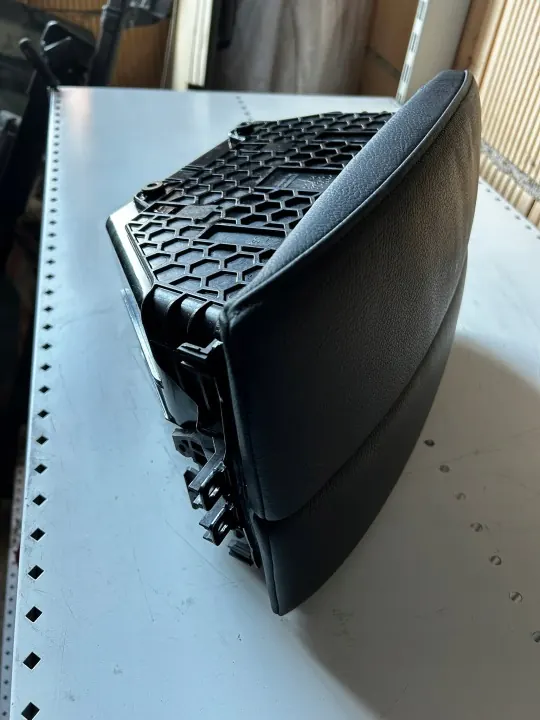 Mittelkonsole Armauflage OEM 0111258 für BMW X5 E70/X6 E71 image 5