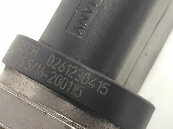 Sensor de pressão de combustível VW Porsche 06H906051J image 5
