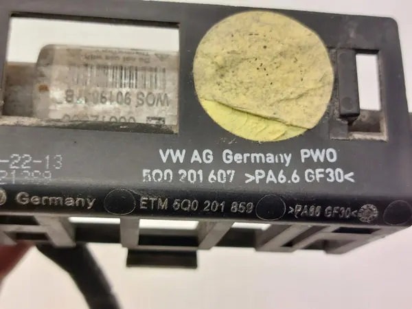 Bomba de combustível OEM 5Q0129637B para Volkswagen Golf VII image 6