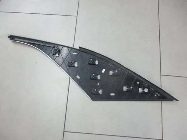 Cache pilier arrière droit VW ID.4 OEM 11A853378A image 4