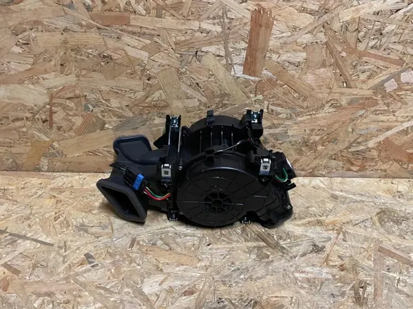 Peugeot OE 9815114280 Gebläseventilator - Gebraucht image 3