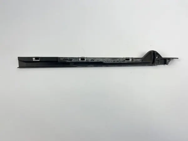 Guide de toit ouvrant gauche OEM 1247820131 Mercedes image 2
