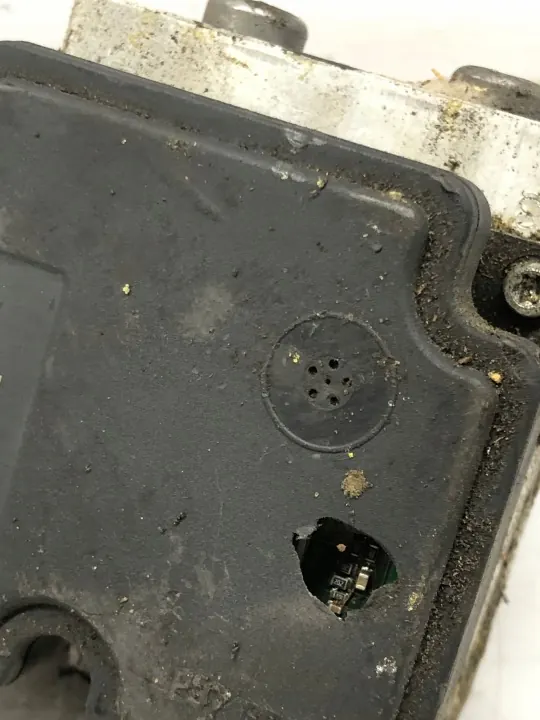 ABS-pumpstyrenhet 9662150380 - Begagnad OEM-del image 3
