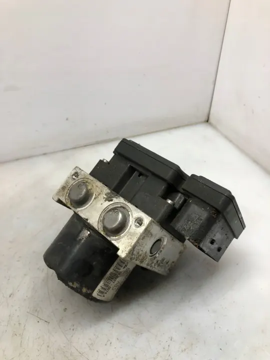 ABS-pumpstyrenhet 9662150380 - Begagnad OEM-del image 5