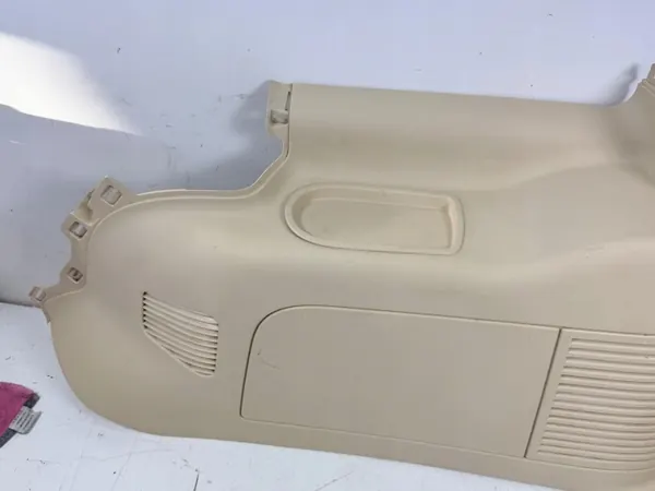 OEM 11GM305A Moldura Maletero Derecho Cadillac Escalade image 5