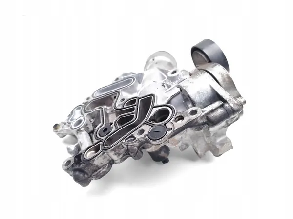 Oljefilterfäste Mercedes-Benz C-Class C 220 D Diesel 2021 image 3