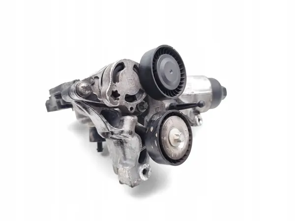 Oljefilterfäste Mercedes-Benz C-Class C 220 D Diesel 2021 image 4