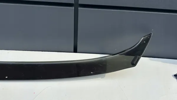 Isuzu D-Max Etukonepelti hila OEM 586761435 image 6