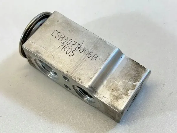 Mitsubishi OE 7810A126 AC Expansionsventil image 3