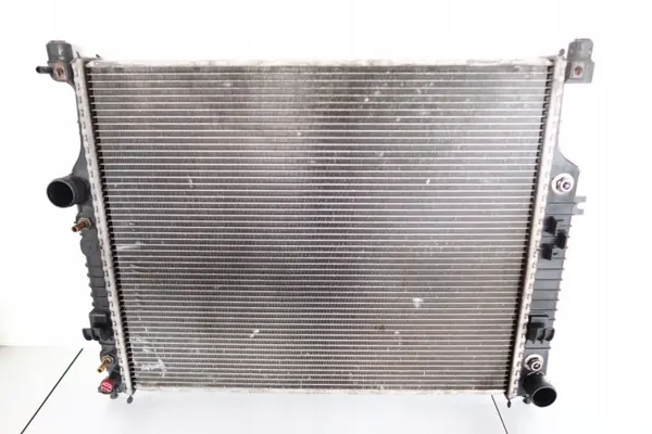 Mercedes vattenkylare OEM 2515000804 för W251/W164 image 2