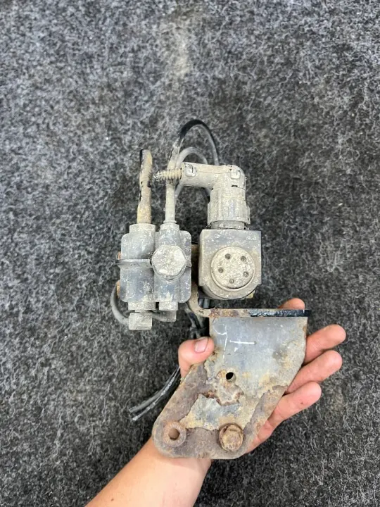 Magnetventil MAN TGA 18.440 OEM 81521606117 image 4