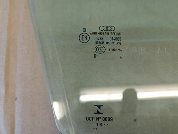 Audi Q5 II FY Voor Rechts DeurGlas OEM 80A845022 image 9