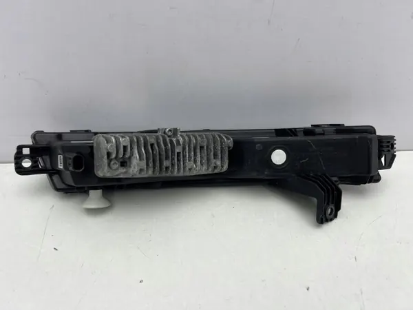 Land Rover Velar L560 Halógeno Derecho LED DRL OEM HK83 15200 BD image 4